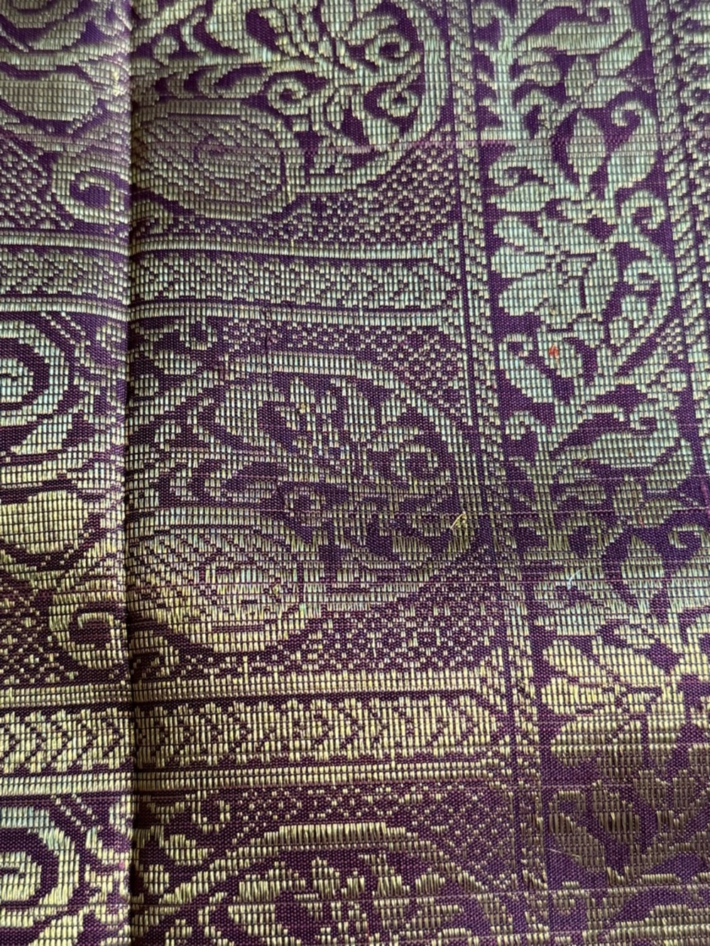 Women's Maroon Kanjivaram Silk Saree with blouse piece - Picture 7 of 13